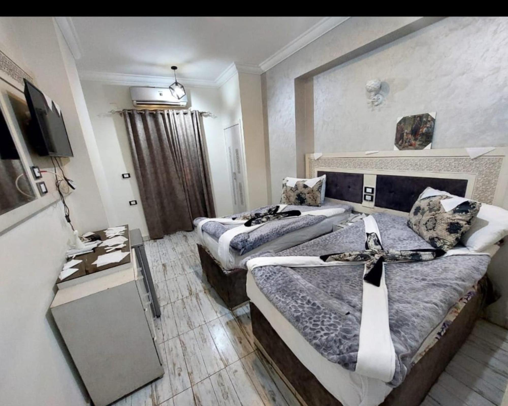 Al Amir Palace Hotel Suhaj Exterior foto